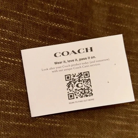 Coach wristlet - Picture 5 of 12